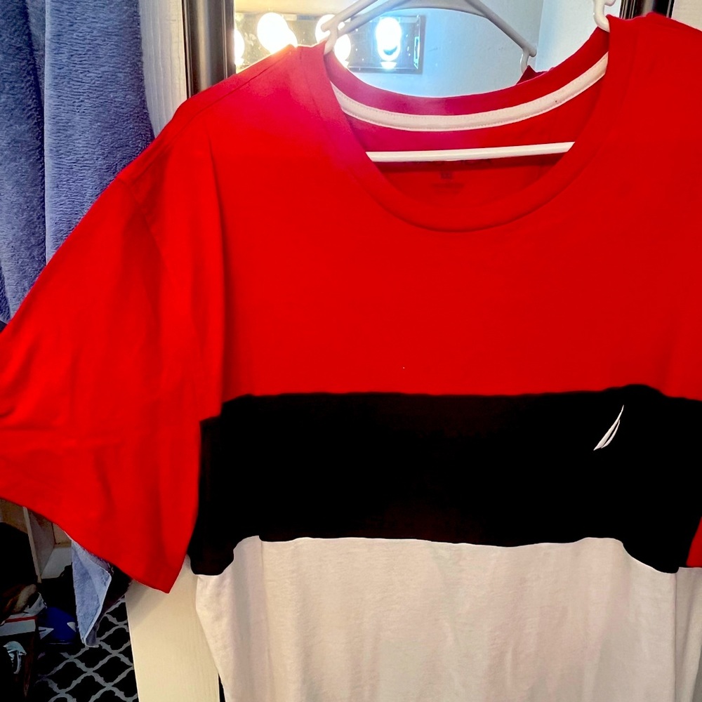 Nautica blue white red 2 xL tshirt